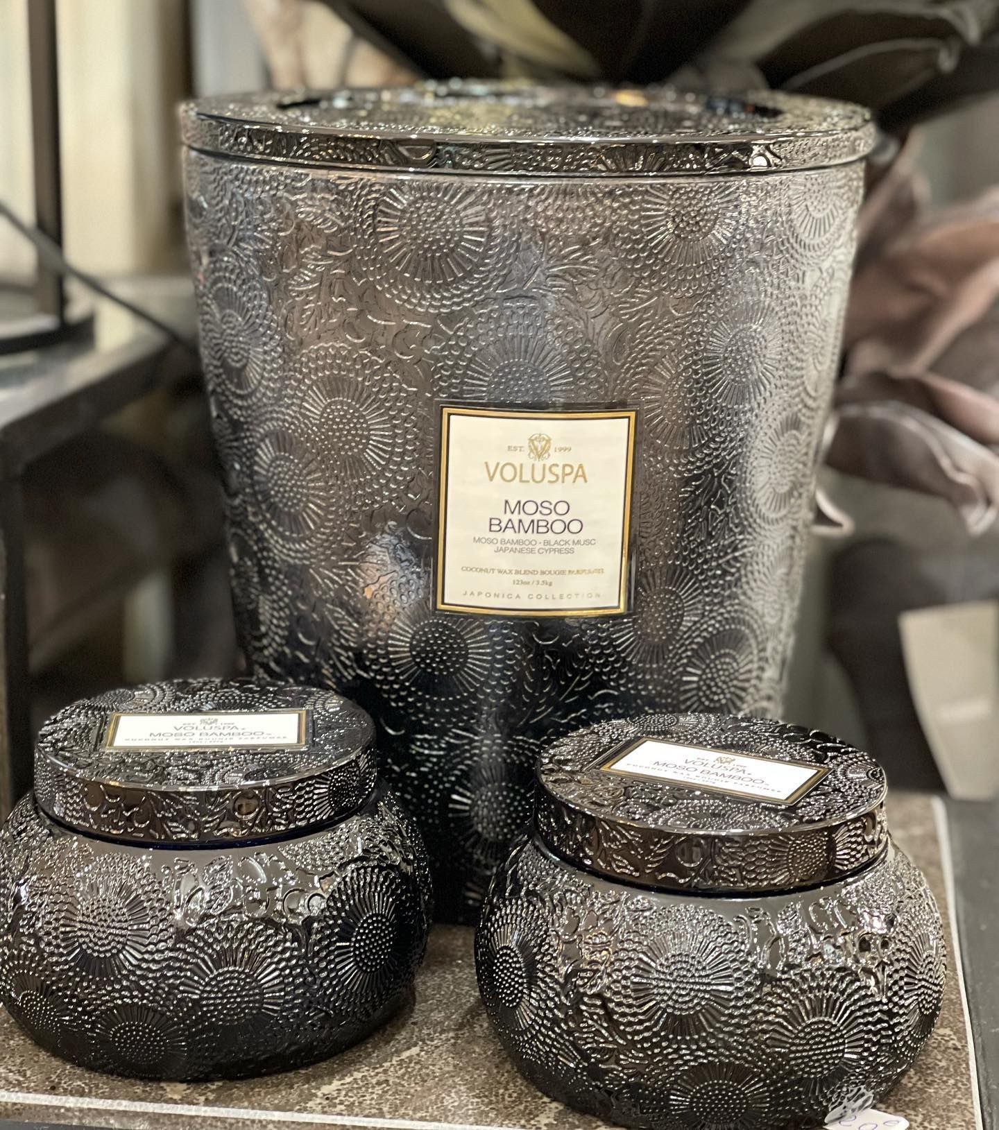 Bougies dans des pots