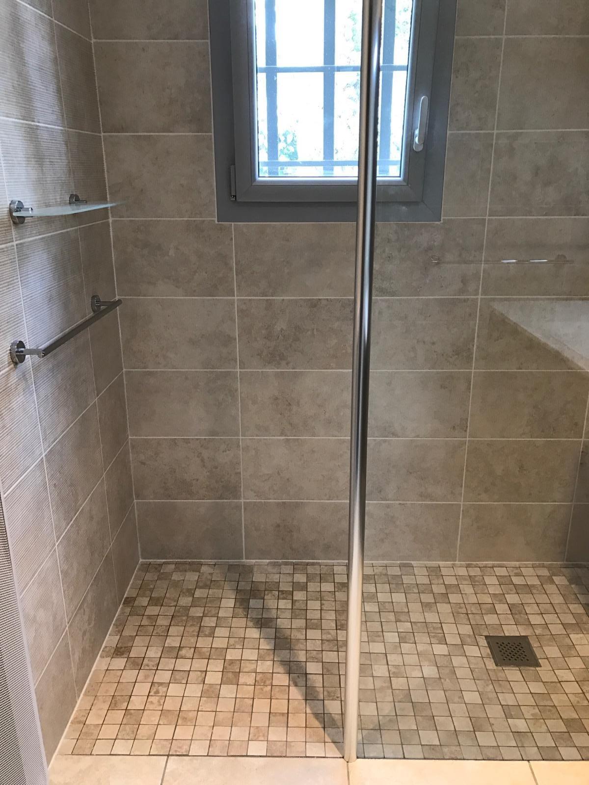 Entrée douche Claix