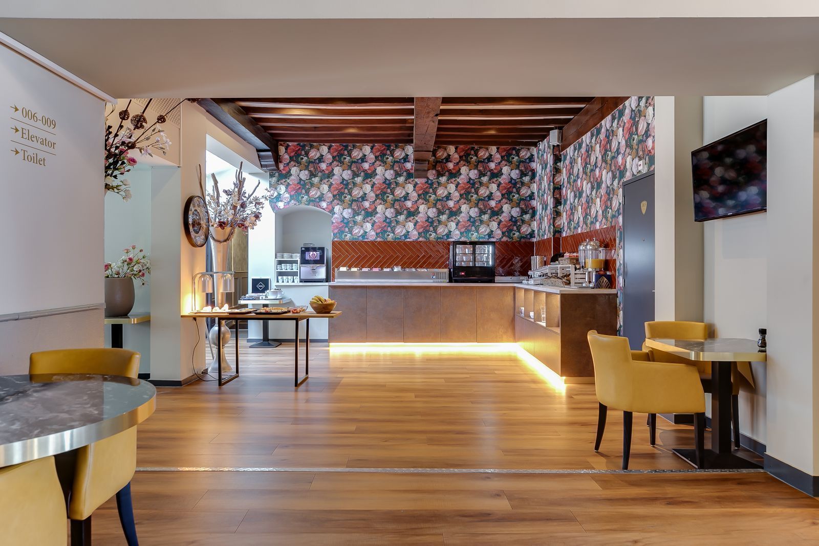 HotelPhoto2