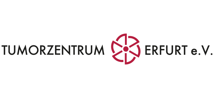 Logo des Tumorzentrums Erfurt eV mit schwarzem Text und einem burgunderfarbenen Blumensymbol.