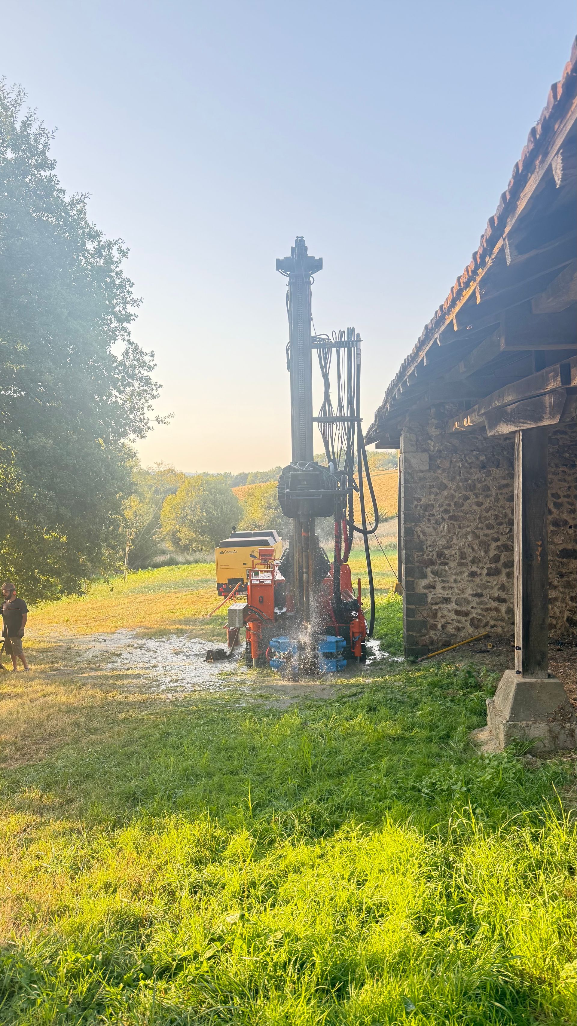 Foreuse en train de trouer le sol