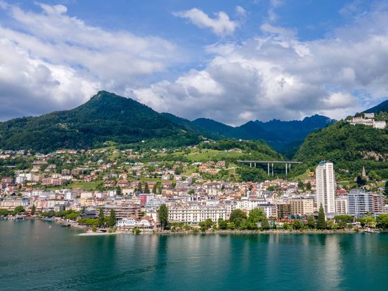Taxi Riviera à Montreux - Vevey - transport de personnes 24/24 heures et 7/7 jours en Suisse et vers/de l'étranger