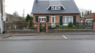 Portillon et clôture