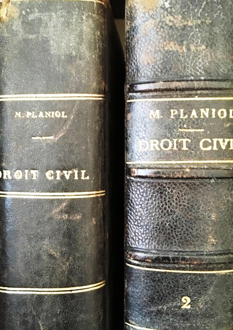 Livre de code civil pour avocat