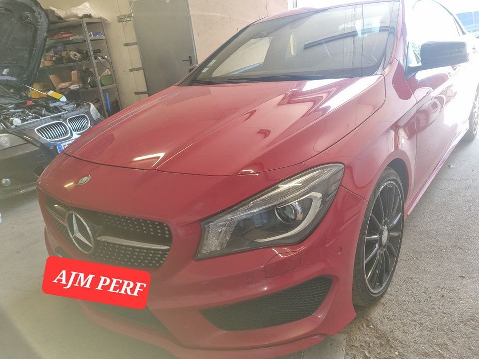 Mercedes rouge