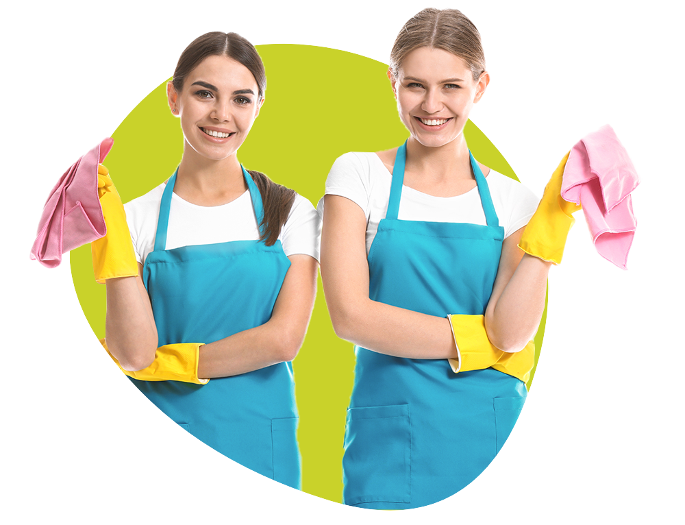 Deux femmes de ménage souriants