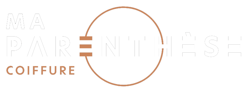 Logo avec les mots « MA PAR COIFFURE » et « NINITISH » autour d'un cercle et de trois lignes horizontales.