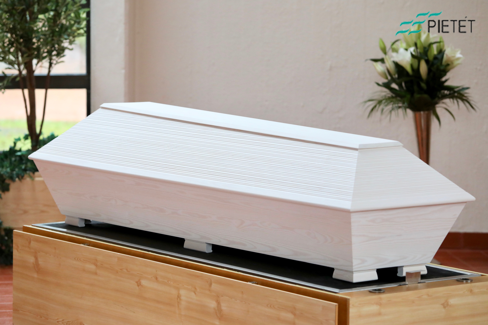 Kotimainen Ritva Liisa Pohjalaisen suunnitteema Kalla-arkku