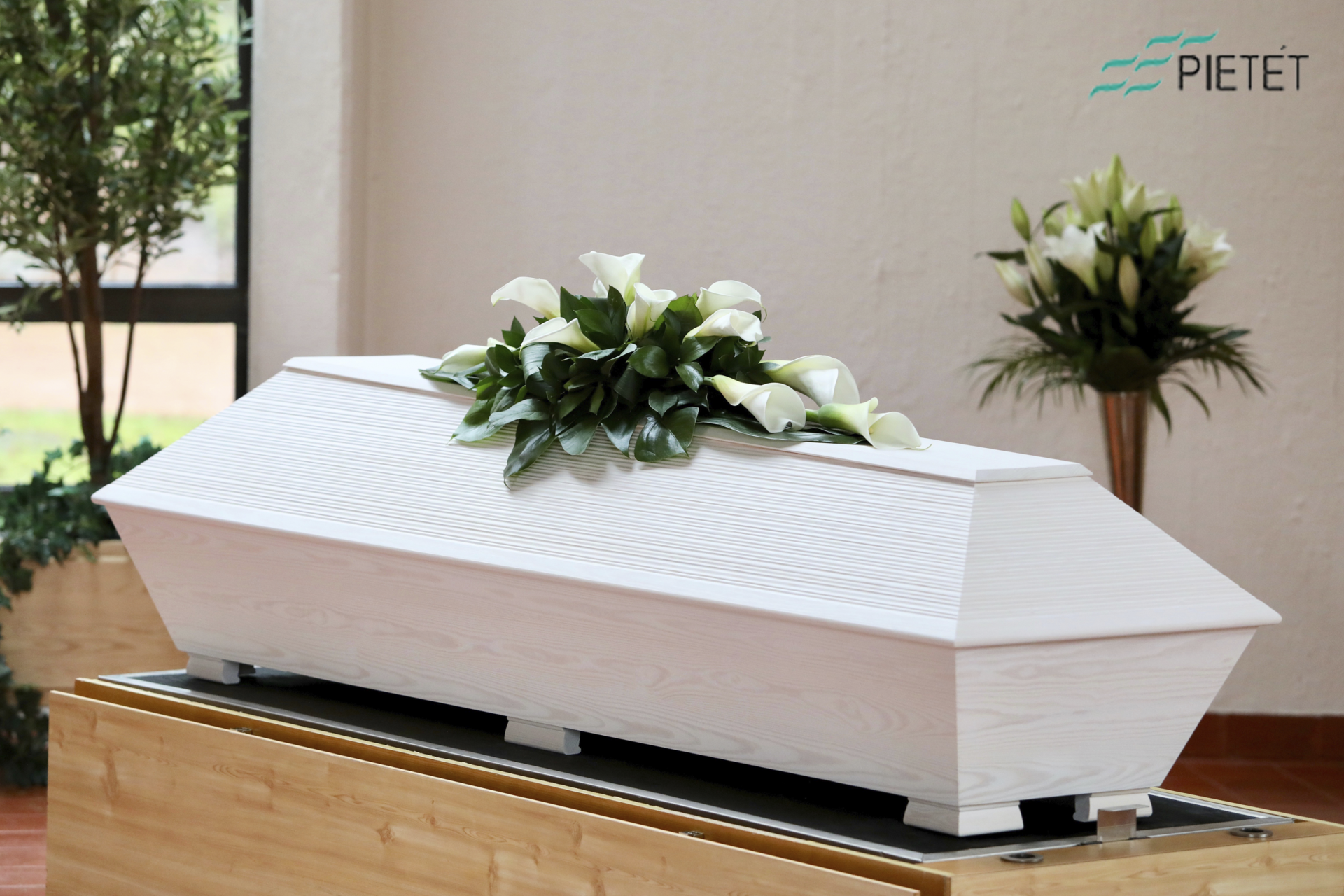 Kotimainen Ritva Liisa Pohjalaisen suunnitteema Kalla-arkku