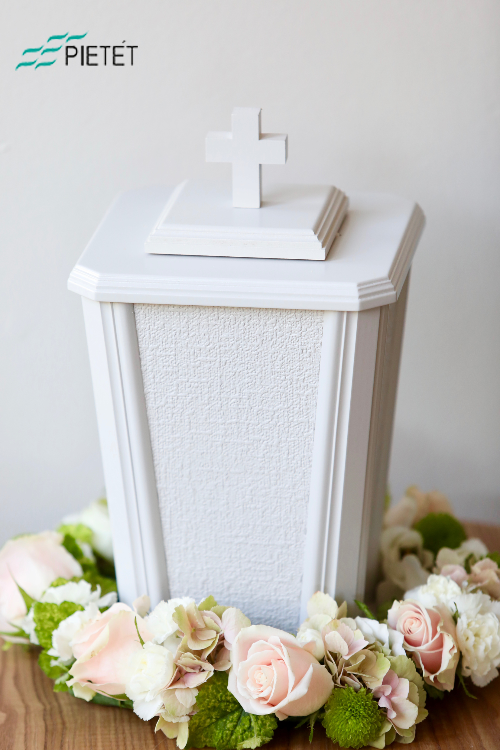 TaiSet uurna, Kielo valkoinen kuurankukka