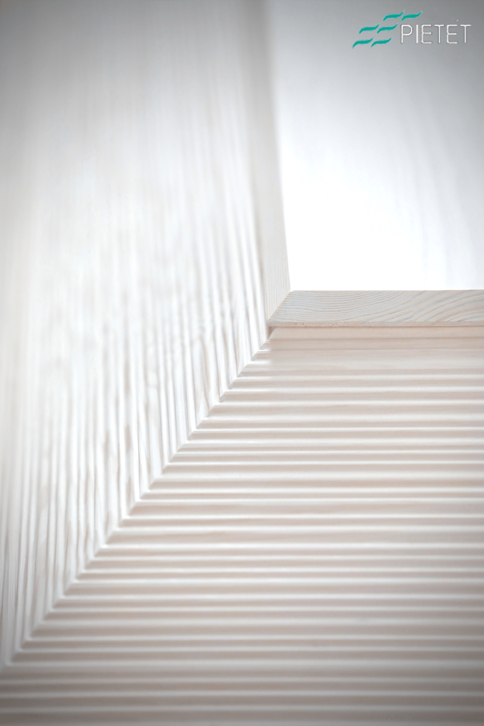 Kotimainen Ritva Liisa Pohjalaisen suunnitteema Kalla-arkku