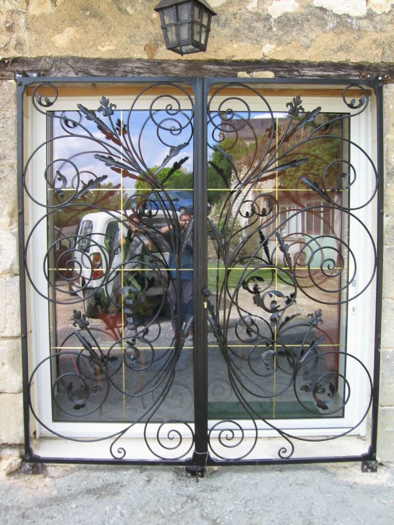 Grille décorative pour fenêtre