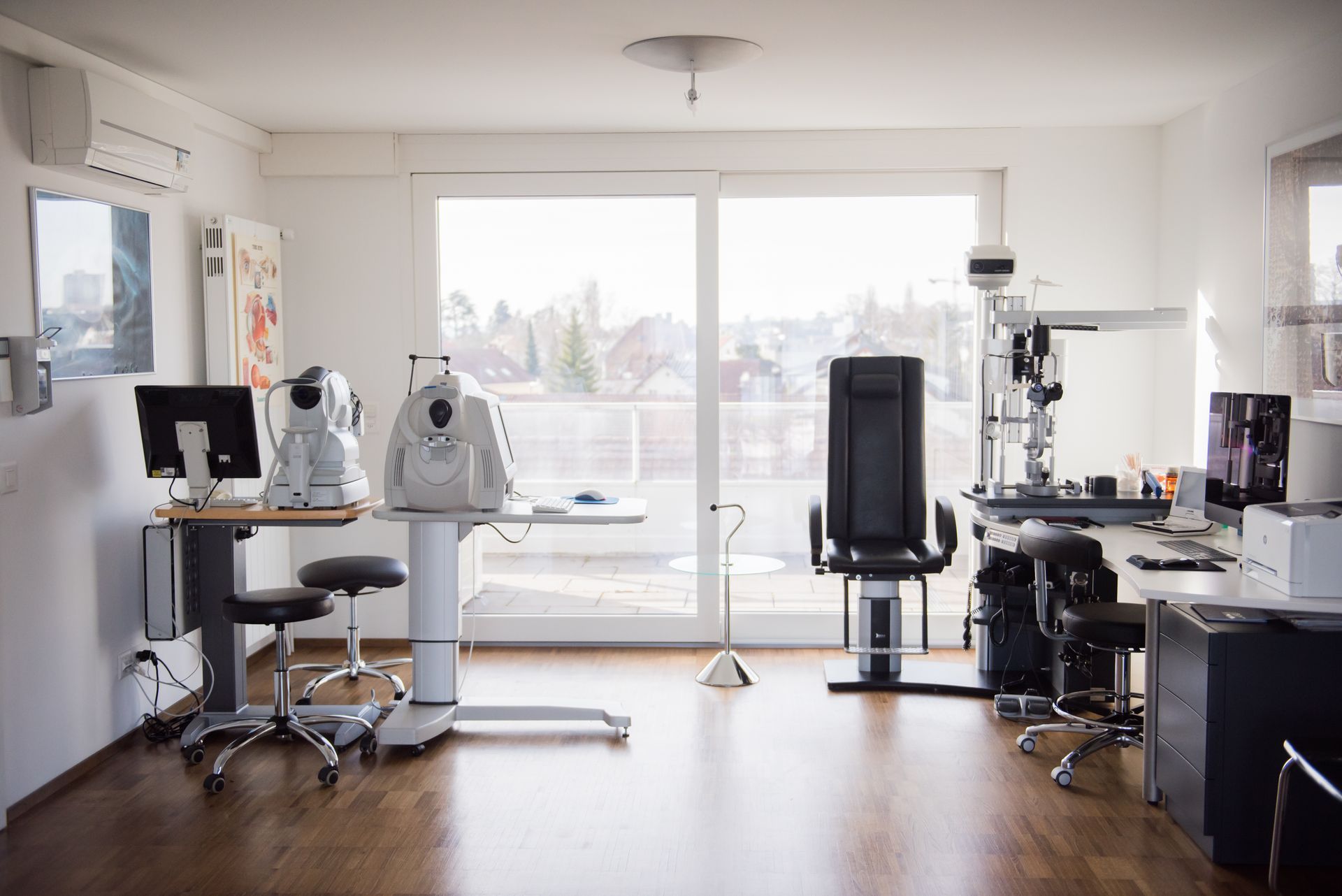 Augenarztpraxis am See AG - Behandlungsraum
