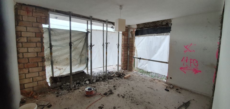 D - Technic GmbH – Zimmer während der Renovierung