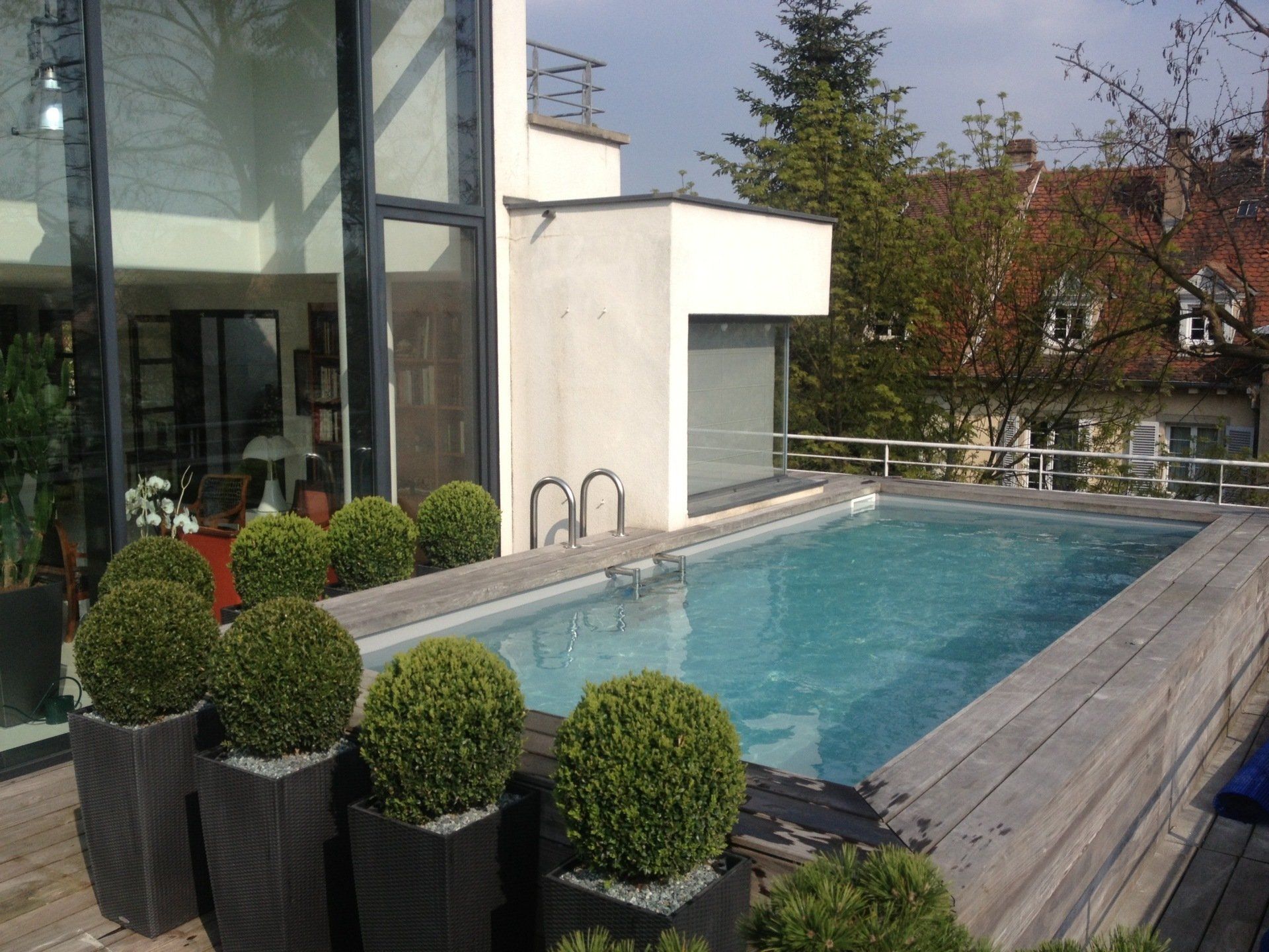 Piscine terrasse garde-corps