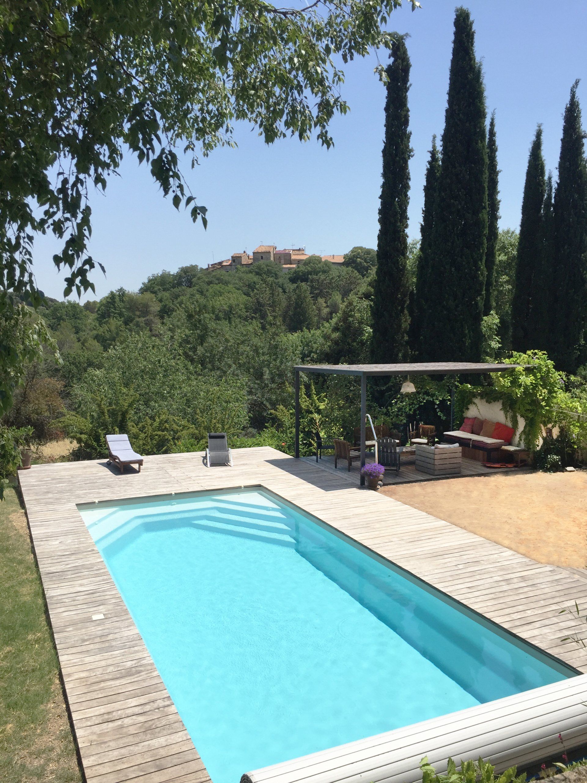 Piscine terrain relief