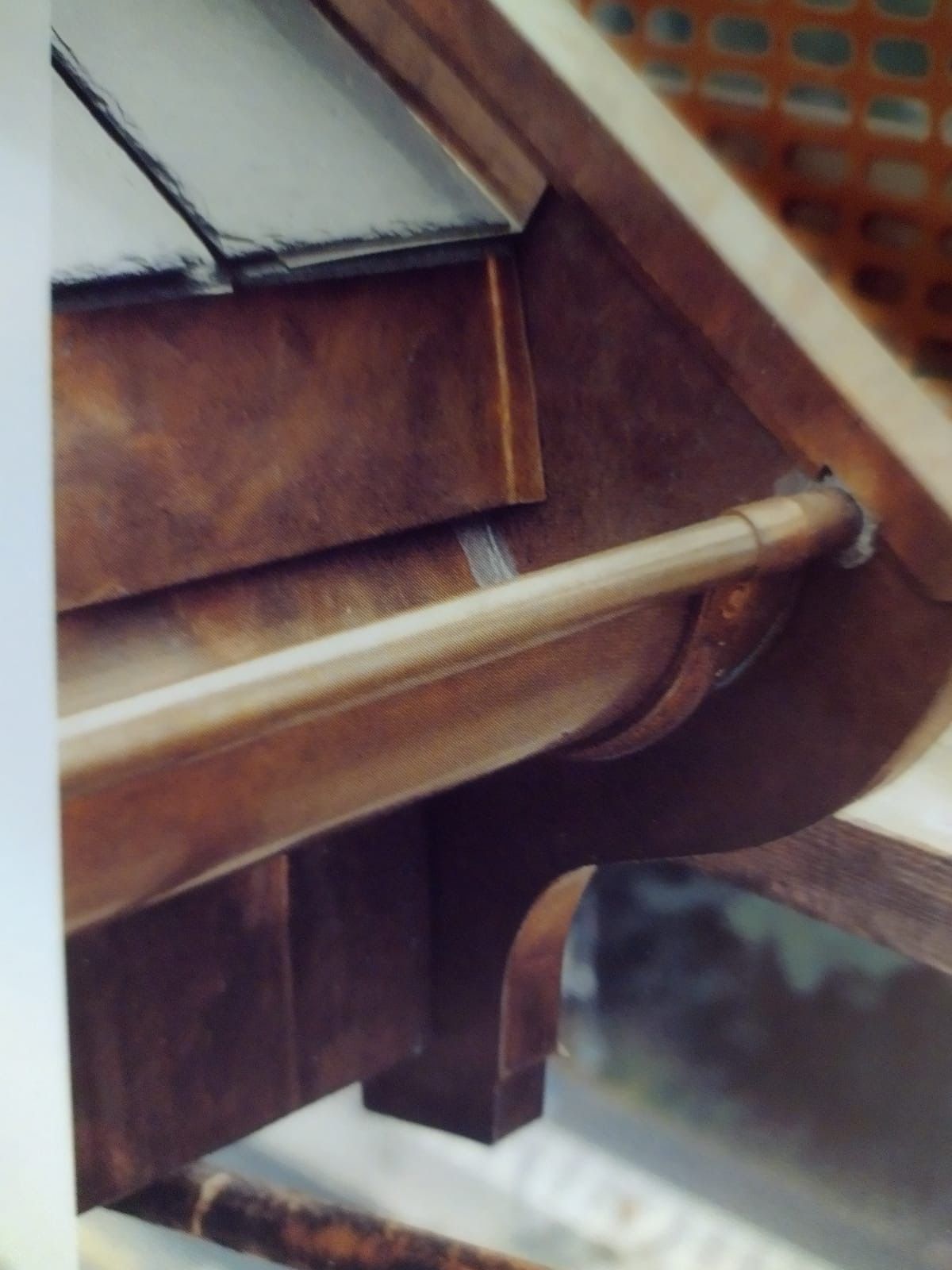 Gros plan sur des gouttières