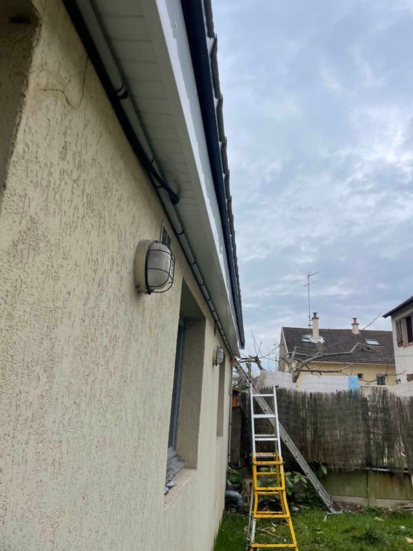 Façade d'une maison avec zinguerie