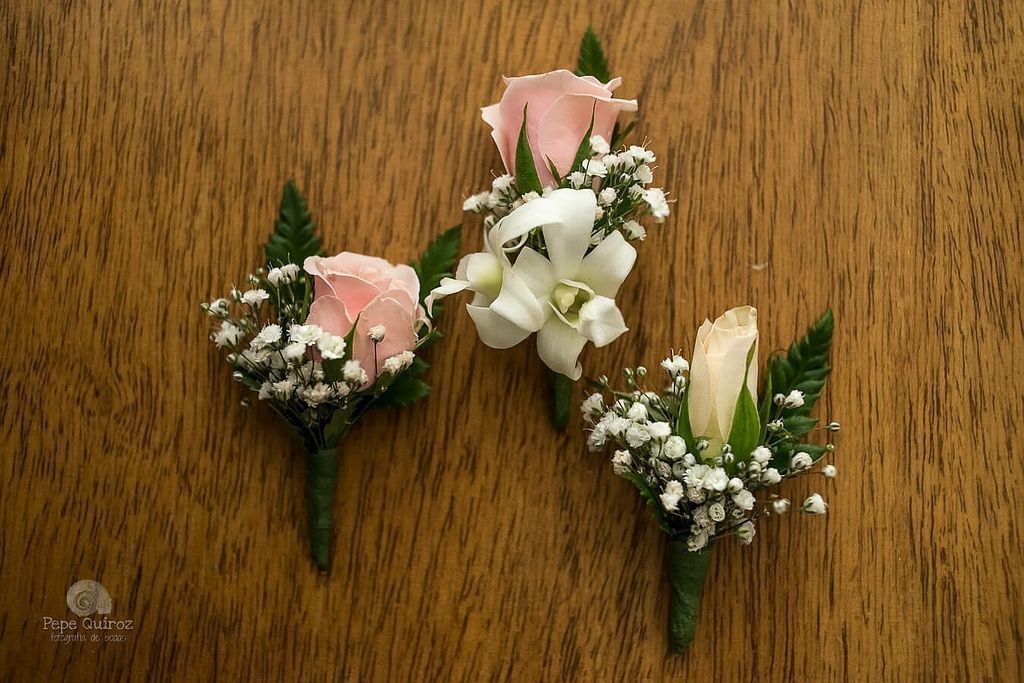 Boutonnière BT-4 - Fleuriste Roseraie