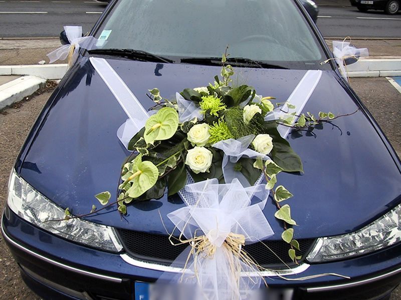 Fleurs de mariage pour voiture V-6 - Fleuriste Roseraie