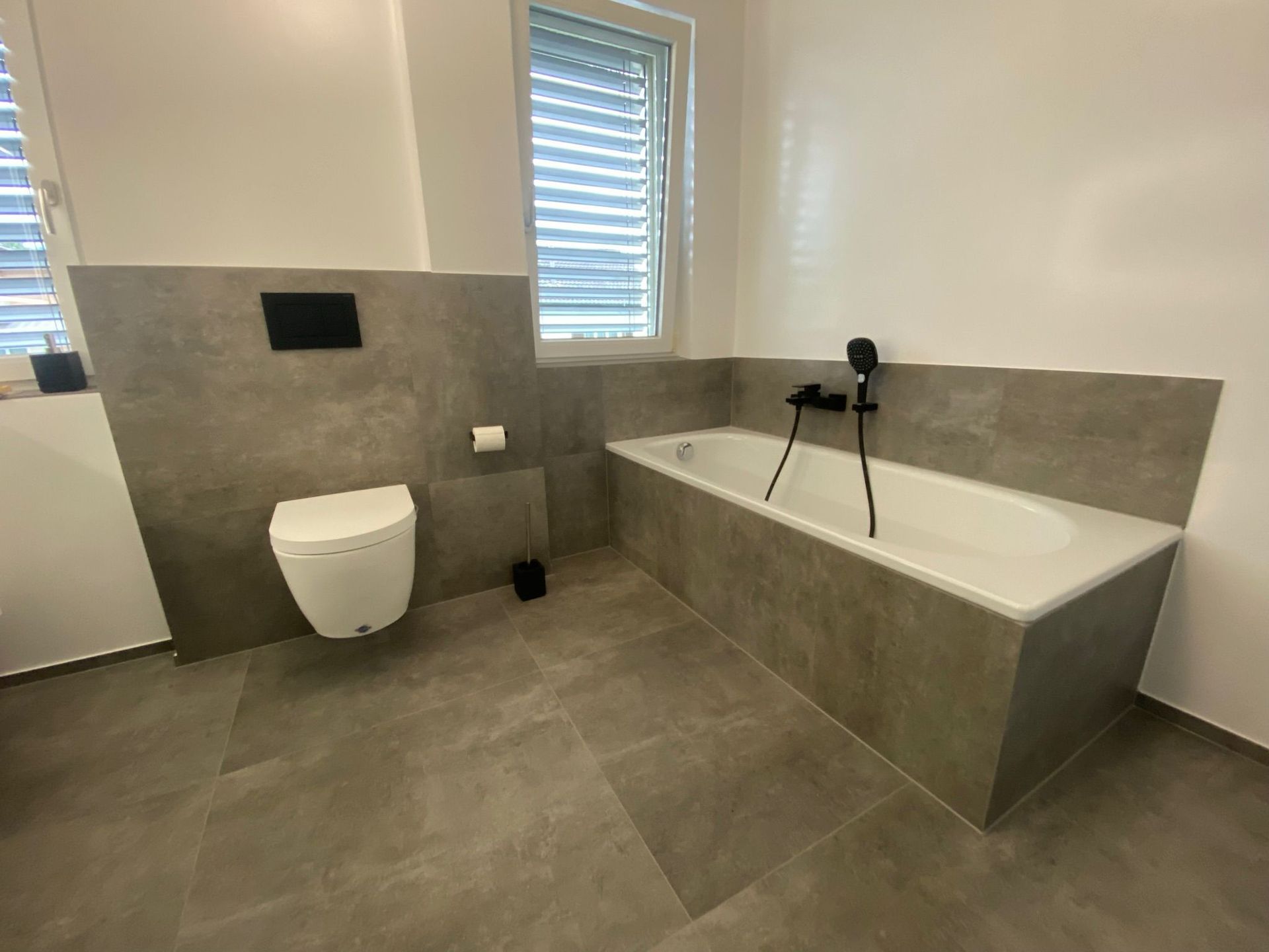 grossformatige Platten Küche Badezimmer Schwimmbad Bad