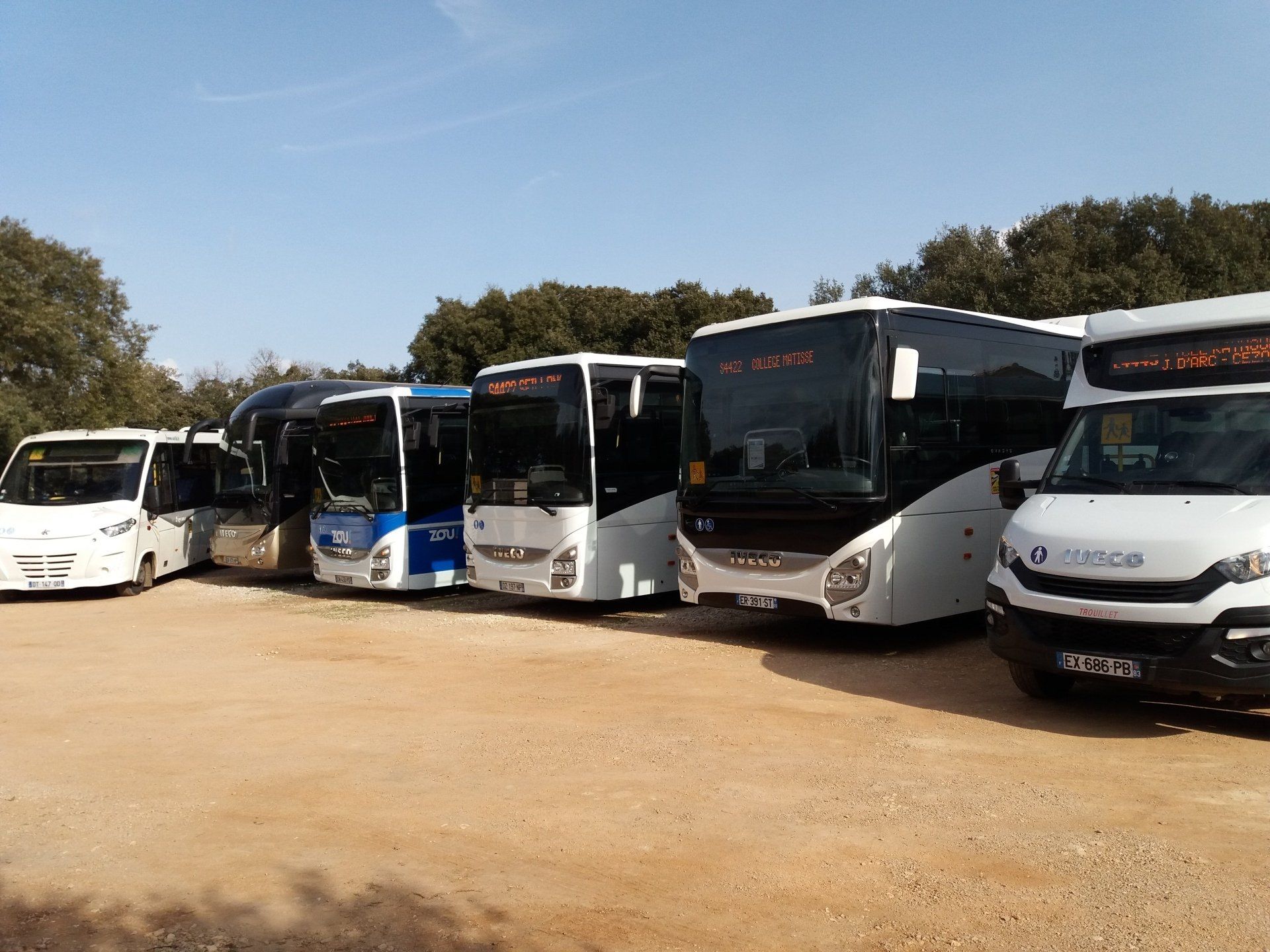 Autocars / bus pous vos lignes régulières et transports scolaires dans le Var