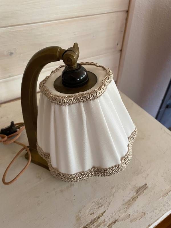 lampun varjostin, vanha lamppu