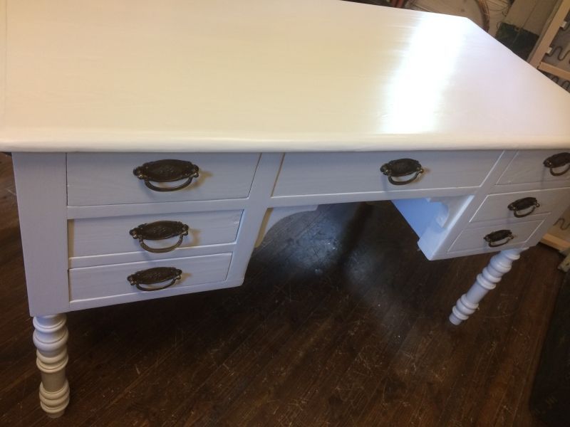 Talonpoikaiskirjoituspöytä