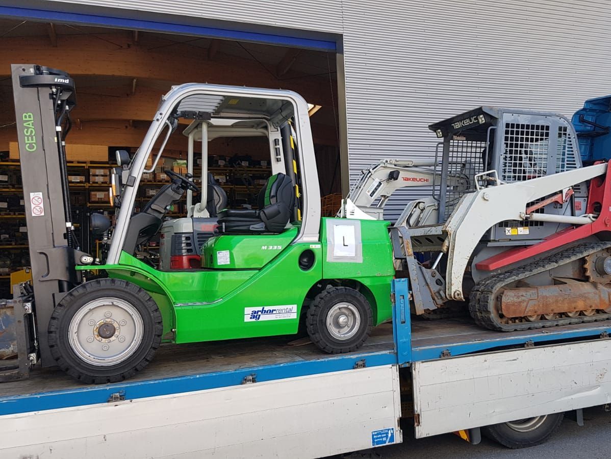 Staplertransporte - Wernli Trans GmbH - Thalheim AG