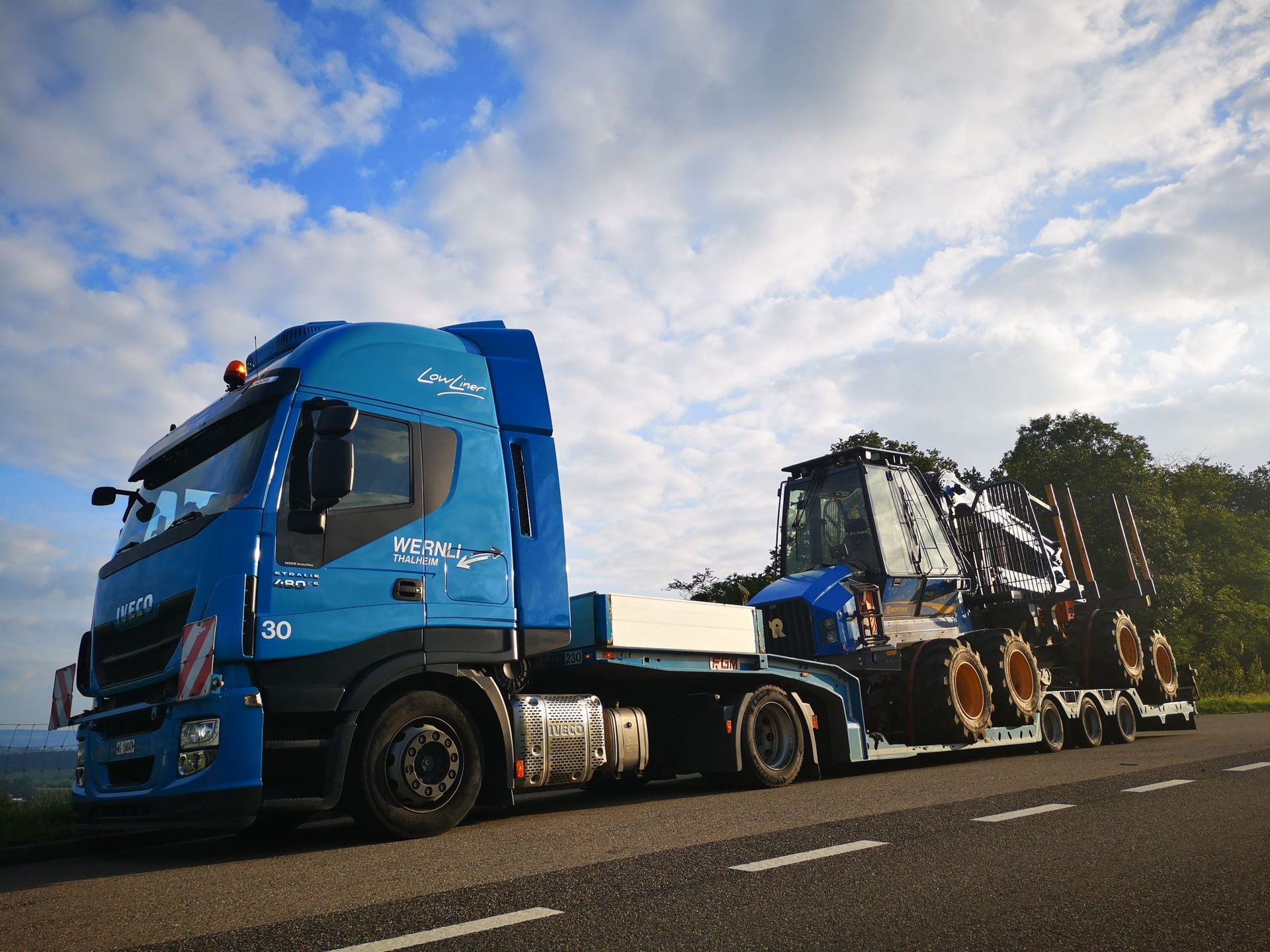 Fuhrpark - Wernli Trans GmbH – Thalheim AG