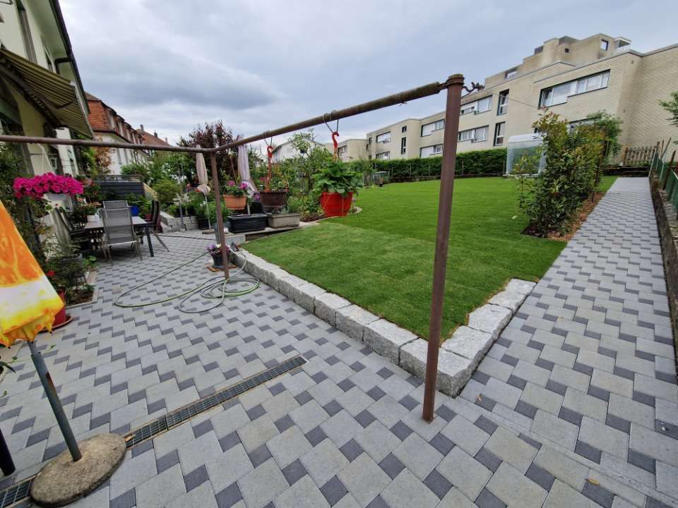 gepflegte Gartenanlagen durch Simart Gartenbau GmbH