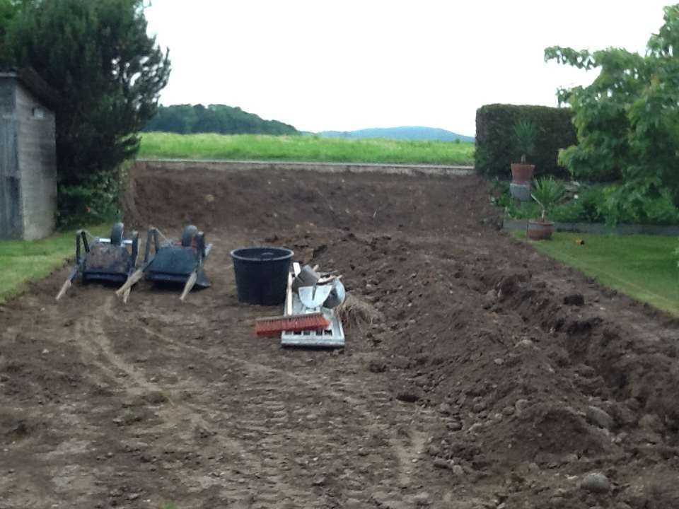 Anlegen von Weg durch Simart Gartenbau GmbH