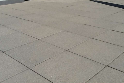 Mitarbeiter der Firma Simart Gartenbau GmbH