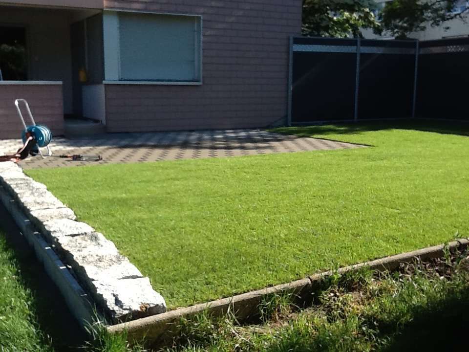 gepflegte Gartenanlagen durch Simart Gartenbau GmbH