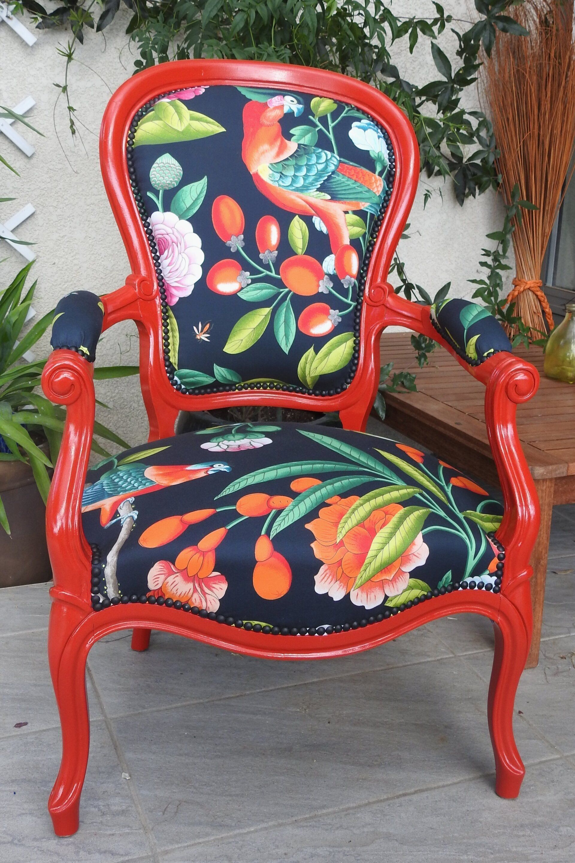 Rénovation fauteuil imprimé végétal