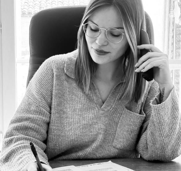 Assistante juridique de Me Bertrand.