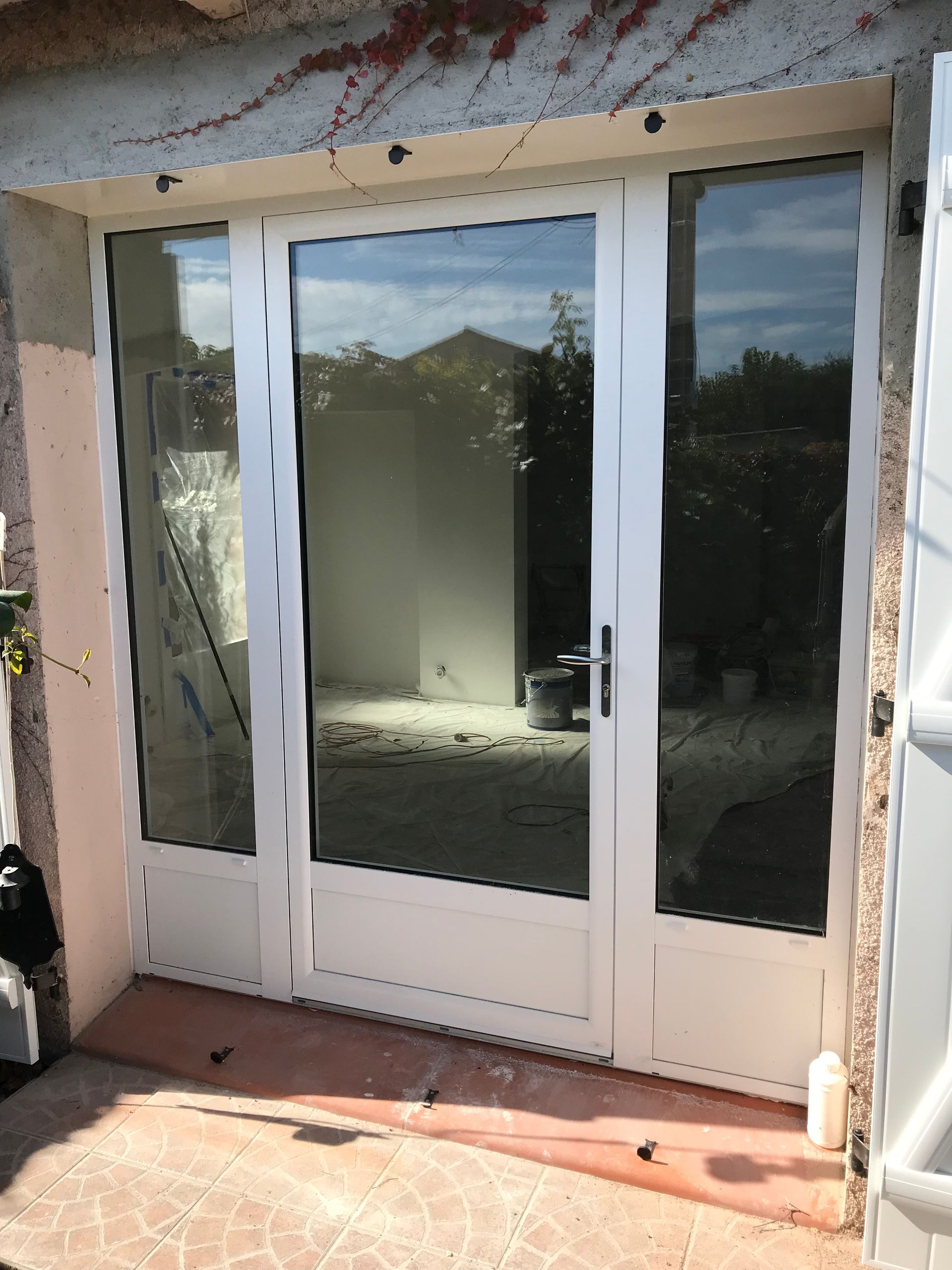 Porte en verre en 3 parties