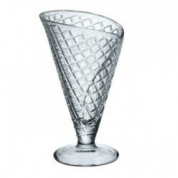 Plato para helado en forma de cono de vidrio transparente con patrón de diamantes texturizados, sobre una base de pedestal.