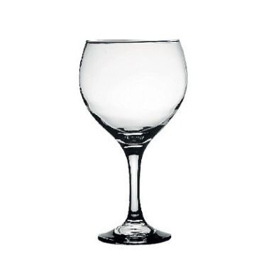 Copa de cristal transparente con tallo, probablemente para vino o cócteles, con cuenco redondeado.