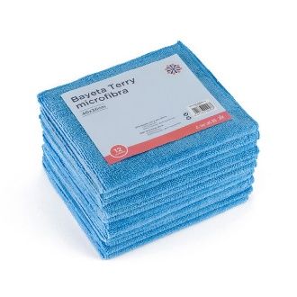 Pila de paños de limpieza de microfibra azules.