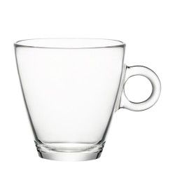 Taza de café de vidrio transparente con asa circular y diseño cónico.
