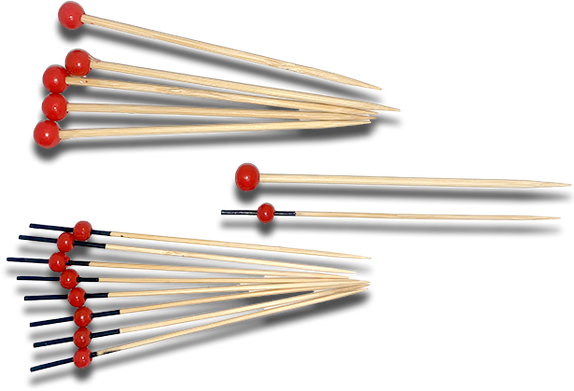 Tres juegos de palillos: uno con cabezas de bola rojas, otro con banda negra y cabezas de bola rojas, y un solo palillo.