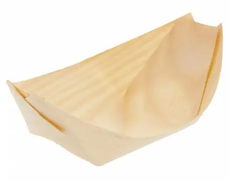 Barco de comida de madera, color marrón claro, lados en ángulo, parte superior abierta.