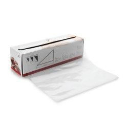 Caja de mangas pasteleras transparentes con una de las bolsas parcialmente extraída.