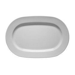 Fuente para servir de color blanco y forma ovalada.