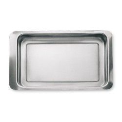 Bandeja rectangular de acero inoxidable.
