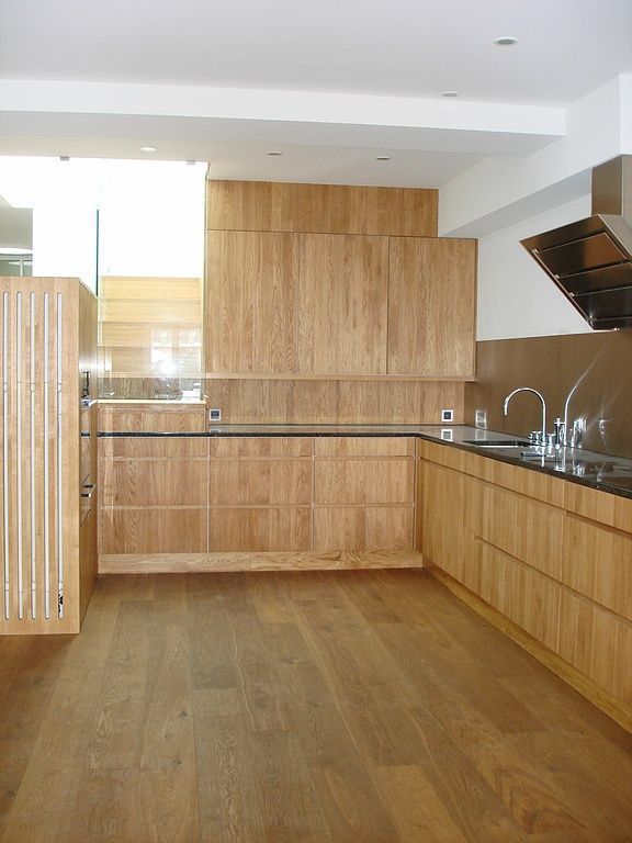 Küche Eiche - Tschaggelar Bau- und Möbelschreinerei GmbH in Bern