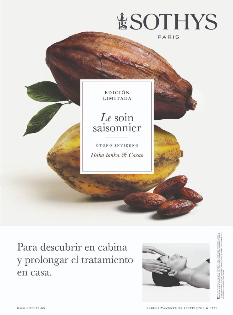 Anuncio de cuidado de la piel de Sothys Paris con vainas de cacao y texto en francés que promociona un tratamiento de cabina en casa