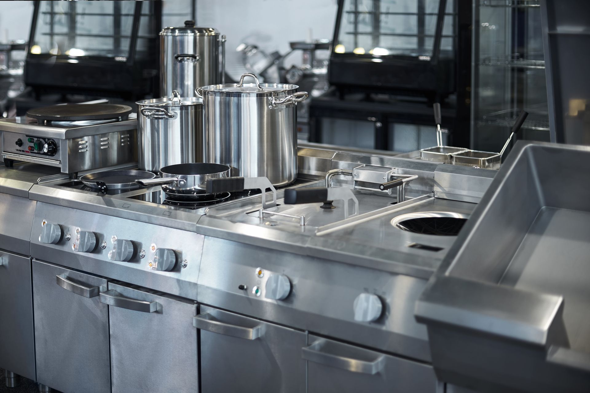 Plaque de cuisson professionnelle dans une cuisine