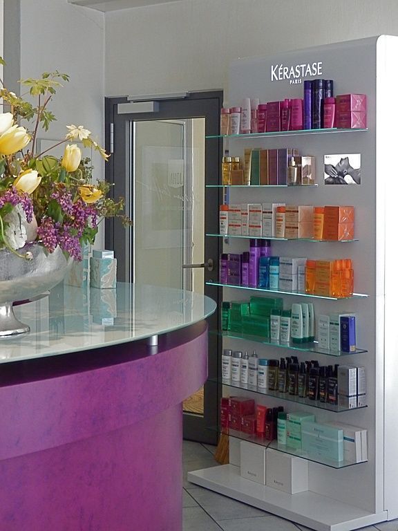 Choix de produits Kérastase - John L'Artisan Coiffeur - Bienne